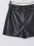 Pantaloni scurți din imitație de piele, cu curea dublă - negru - SINSAY - small2