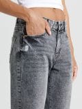 Elastične kavbojke boyfriend slim - siva - SINSAY - small5