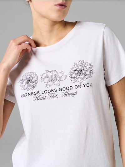 Бавовняна футболка з написом