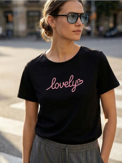 Бавовняна футболка з написом