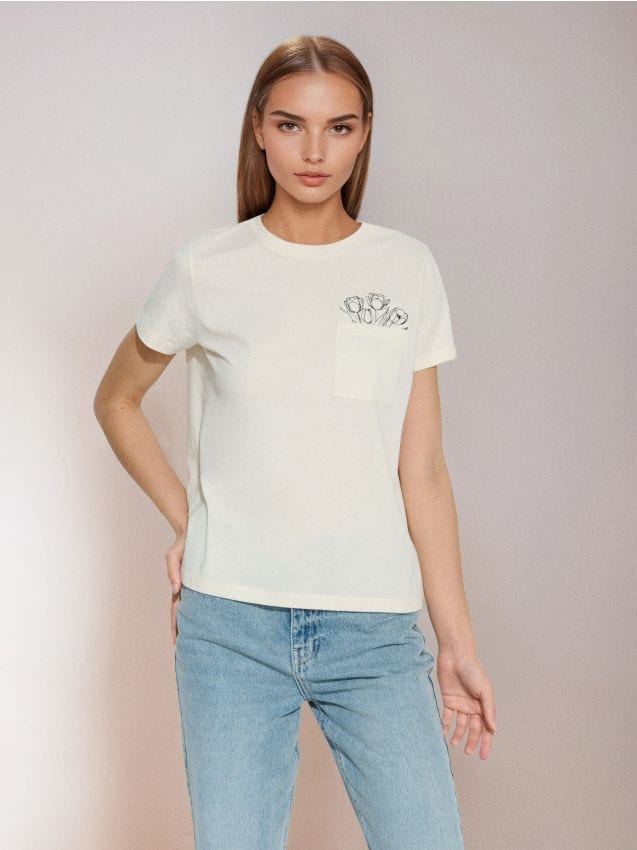 Sinsay - Bawełniana koszulka z haftem - kremowy