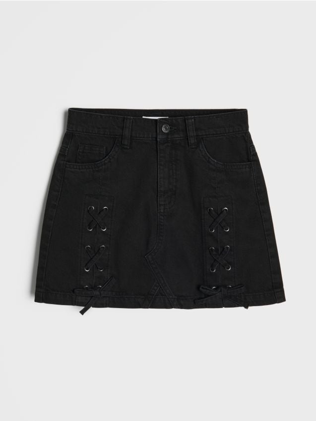 Sinsay - Fustă mini din denim cu șnururi decorative - negru