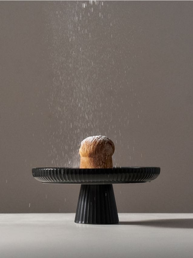 Sinsay - Platou din ceramică striat pe picior - negru