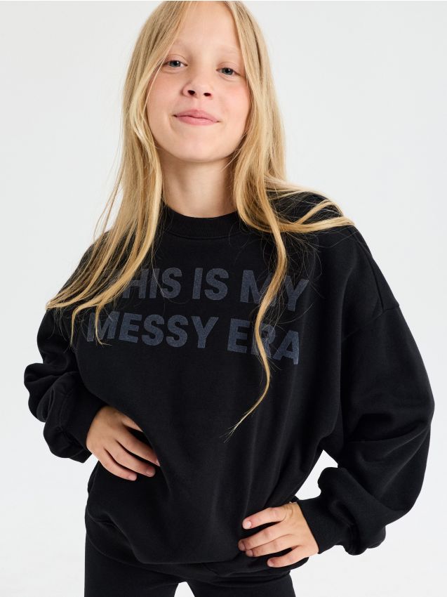 Sinsay - Bluză crewneck cu inscripție - negru