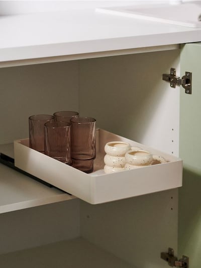 Vysouvací koš do skříňky