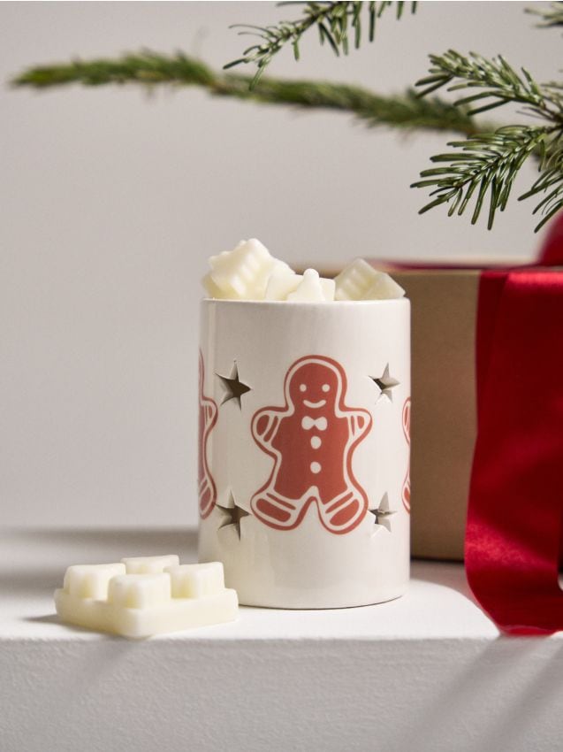 Sinsay - Arómalampa s voskami Gingerbread Cookie - červená