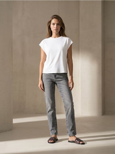 Comfort Straight Jeans Z Efektom Pranja