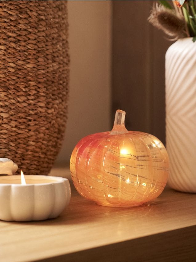 Sinsay - LED lampička v tvare tekvice - mandarínková