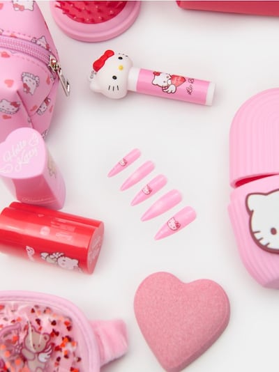 Mandlikujulised kunstküüned Hello Kitty