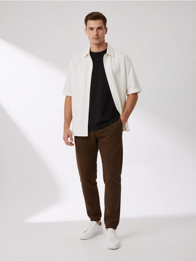 Sinsay - Regular fit nohavice - kávová