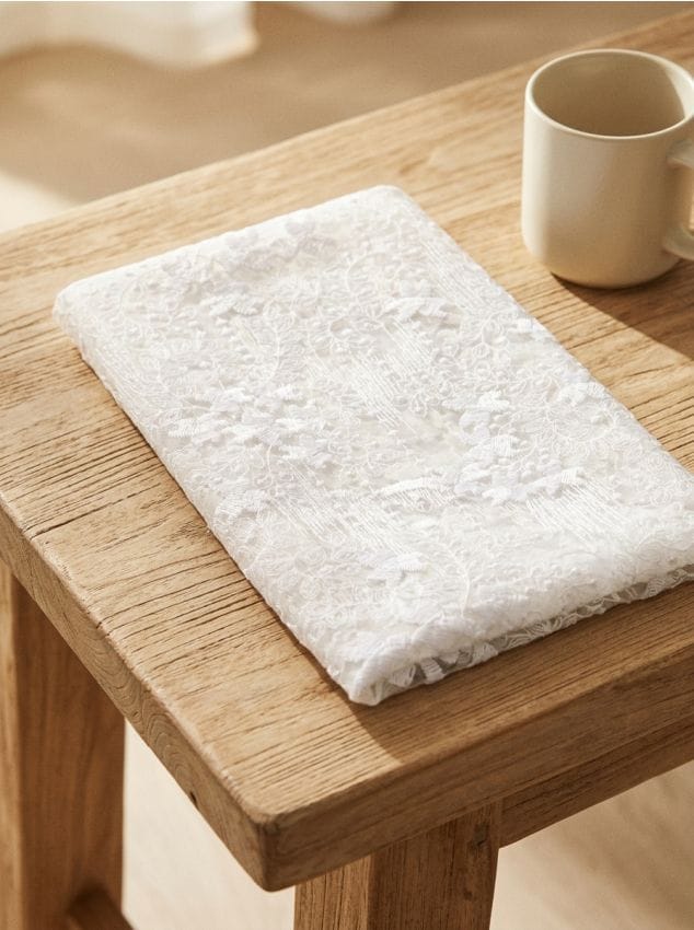 Sinsay - TABLE TREAD - alb