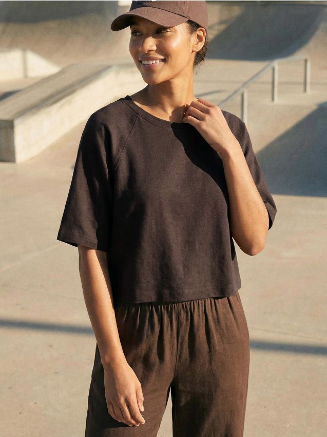 Sinsay - Hanorac comfort soft touch cu mânecă scurtă și amestec de vâscoză - maro-închis