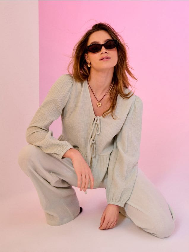 Sinsay - Pantaloni largi din muselină - verde-pal