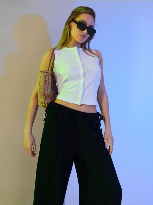 Sinsay - Pantaloni largi din muselină - negru