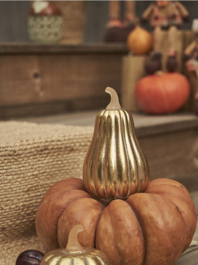 Sinsay - LED lampička v tvare tekvice - zlatá