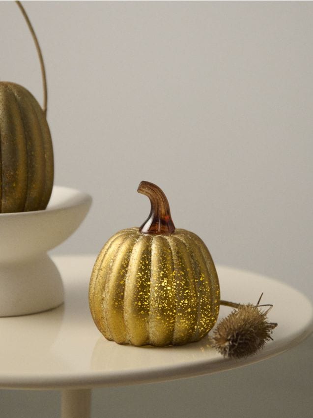 Sinsay - LED lampička v tvare tekvice - zlatohnedá