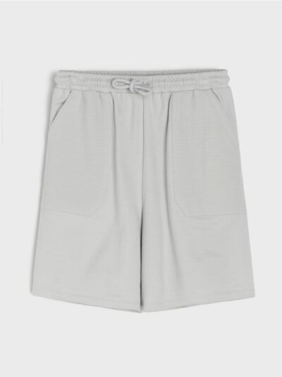 Шорти с свободна кройка