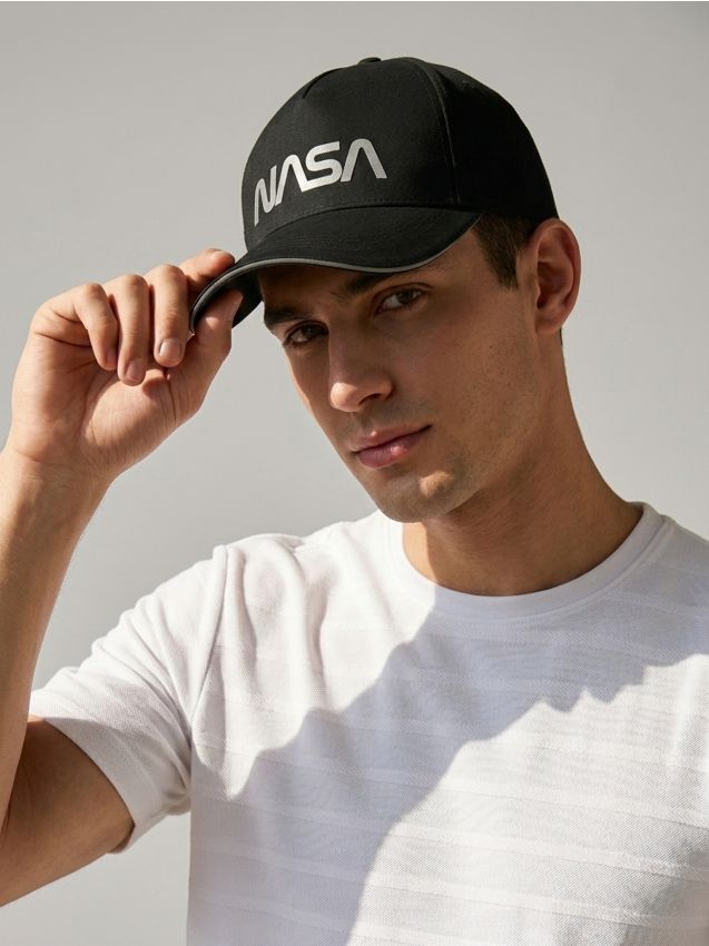 Sinsay - Șapcă NASA - negru