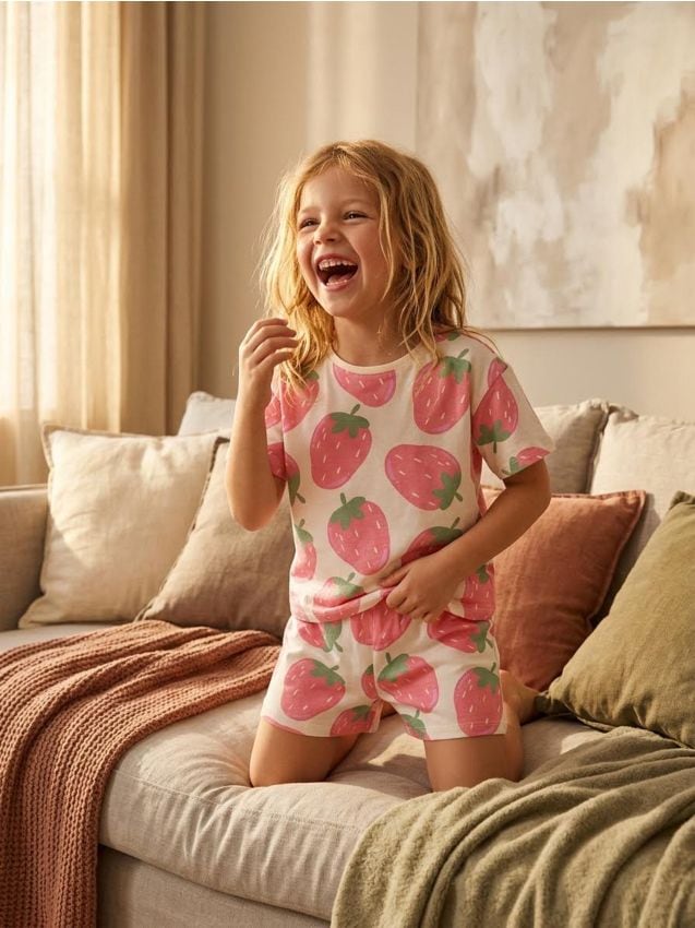 Sinsay - Pijama din bumbac din două piese cu motiv de căpșuni - crem