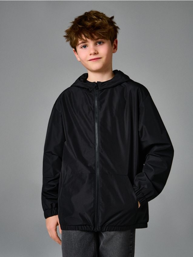 Sinsay - Lekka kurtka wiatrówka z kapturem - czarny