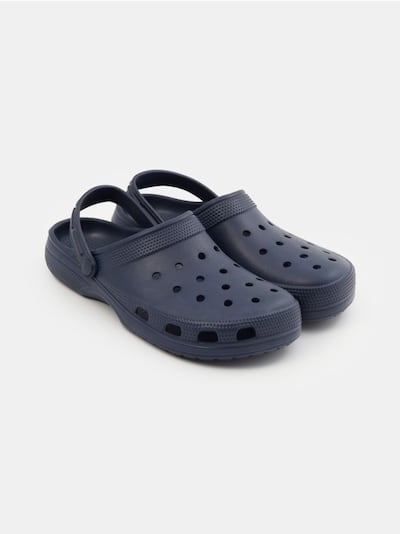 Пінні крокси з ремінцем на п’яті