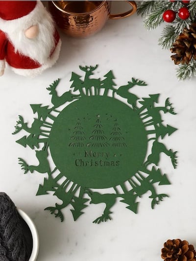 Galda paliktnis ar Ziemassvētku motīvu