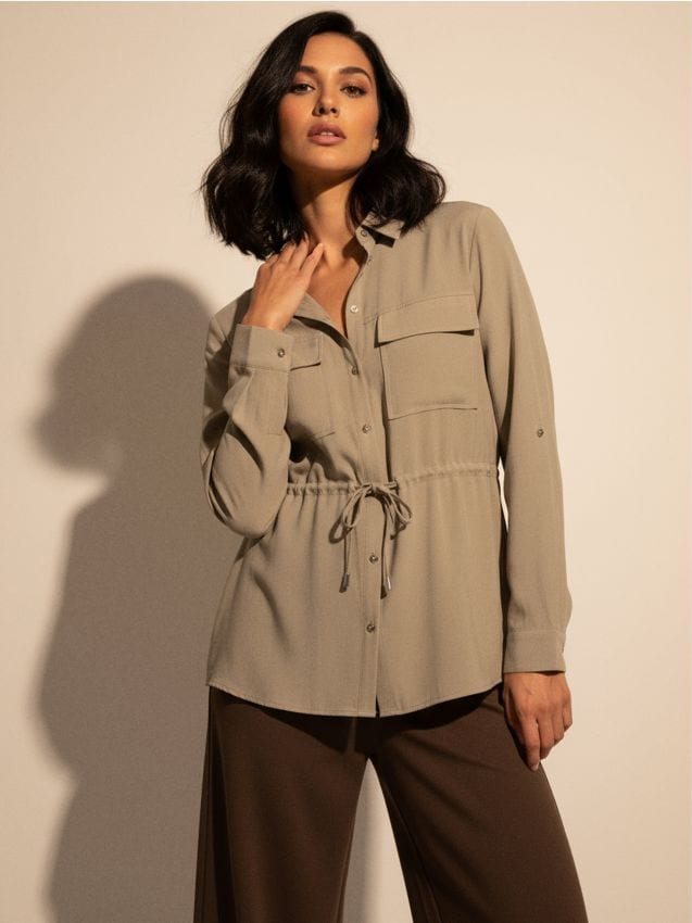 Sinsay - Cămașă cu buzunare cargo și șnur în talie - verde-închis