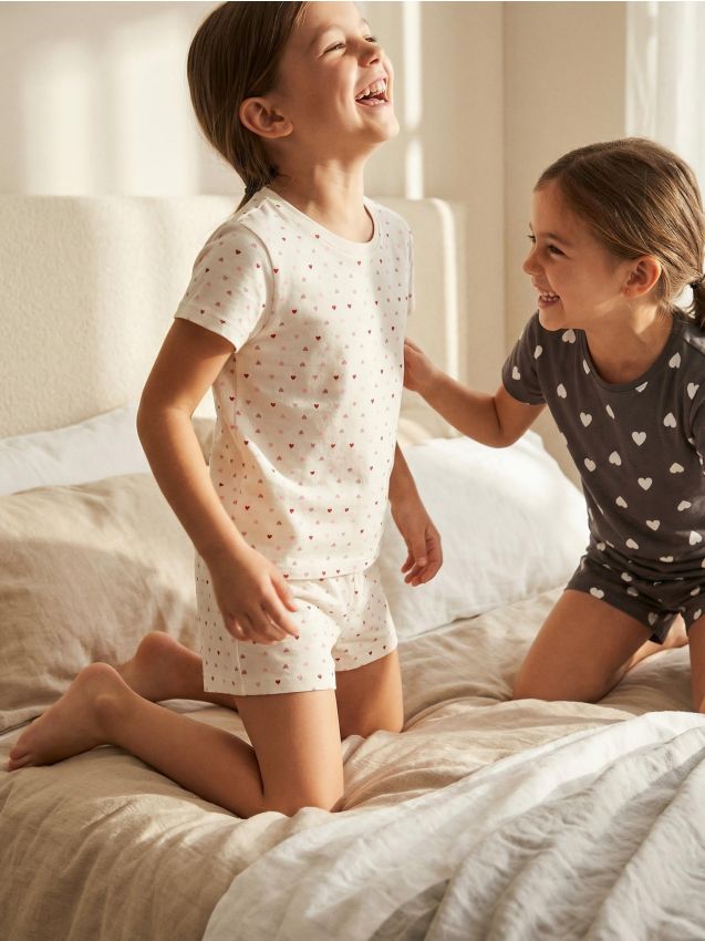 Sinsay - Pijamale din bumbac cu motiv de inimioare – pachet 2 bucăți - crem