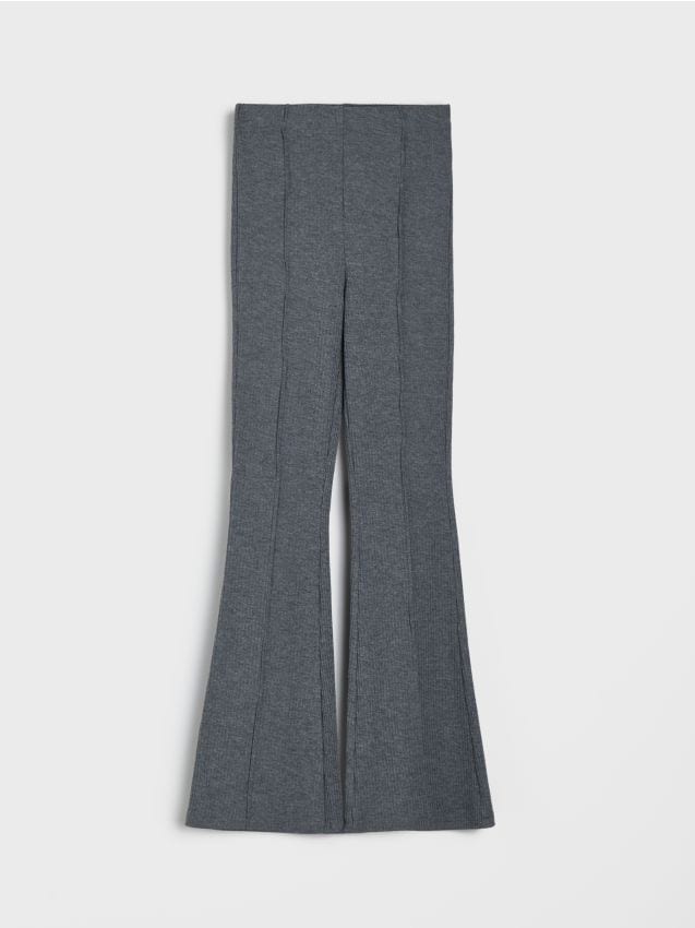 Sinsay - Prążkowane legginsy flare - szary