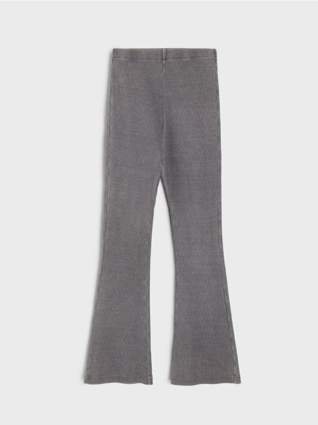 Sinsay - Prążkowane spodnie flare - szary