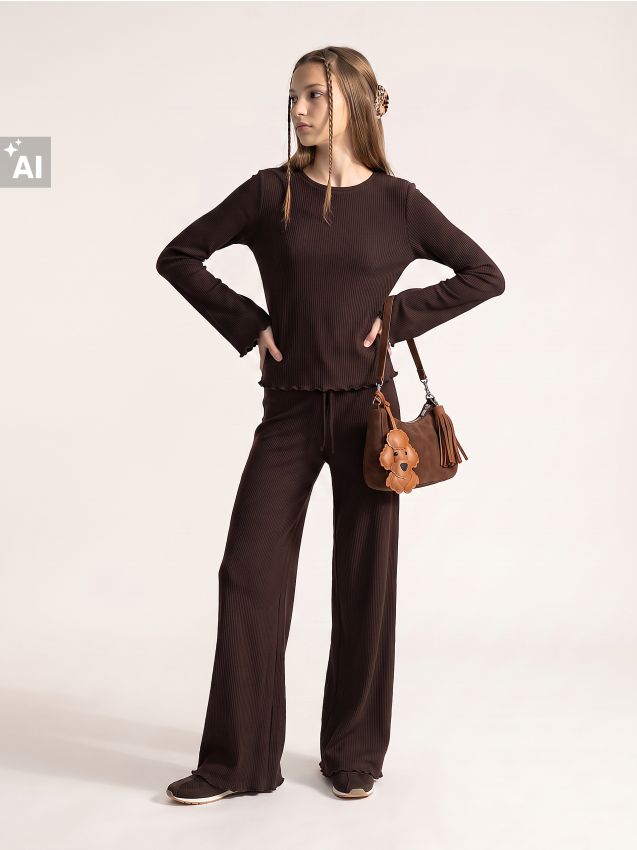 Sinsay - Set reiat: tricou și pantaloni cu viscoză - maro-închis