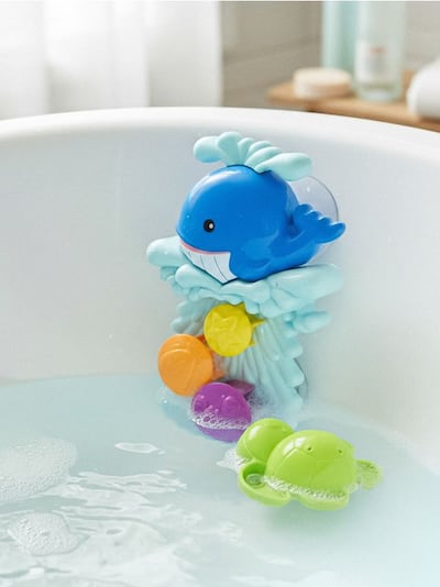 Fürdőjáték - Bálna