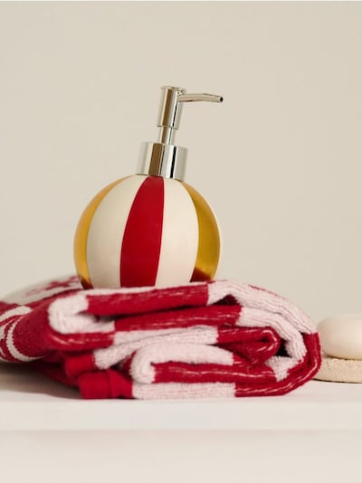 Dozator pentru săpun lichid