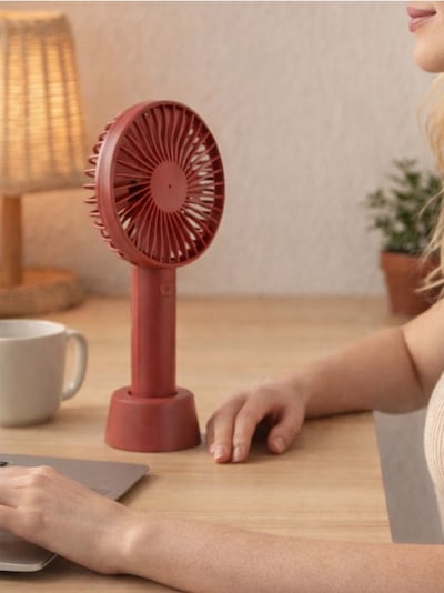 Vezeték nélküli kézi ventilátor állvánnyal