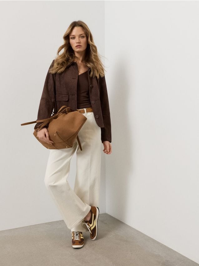 Sinsay - Jeansy wide leg mid waist z paskiem - kremowy