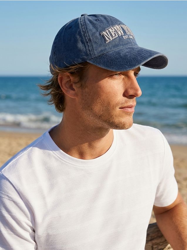 Sinsay - Șapcă cu cozoroc și inscripție brodată New York - bleumarin