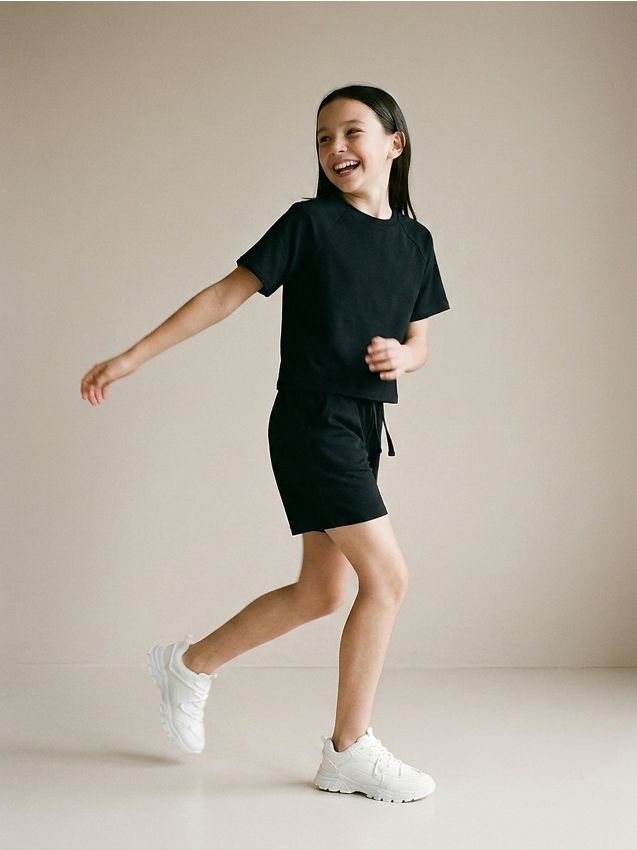 Sinsay - Compleu cu tricou și pantaloni scurți - negru