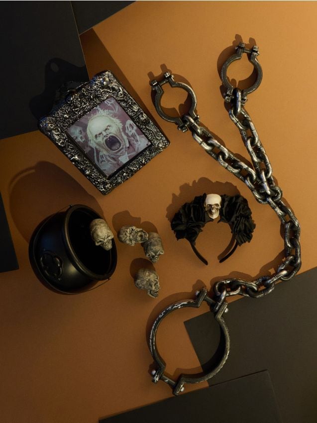 Sinsay - Putá s reťazou na Halloween - čierna