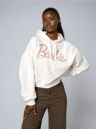 Суитшърт с надпис Barbie