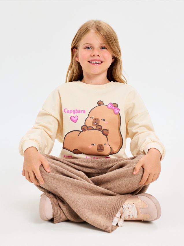 Sinsay - Bluză crewneck cu imprimeu Capybara - crem
