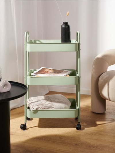 Scaffale a tre livelli con ruote