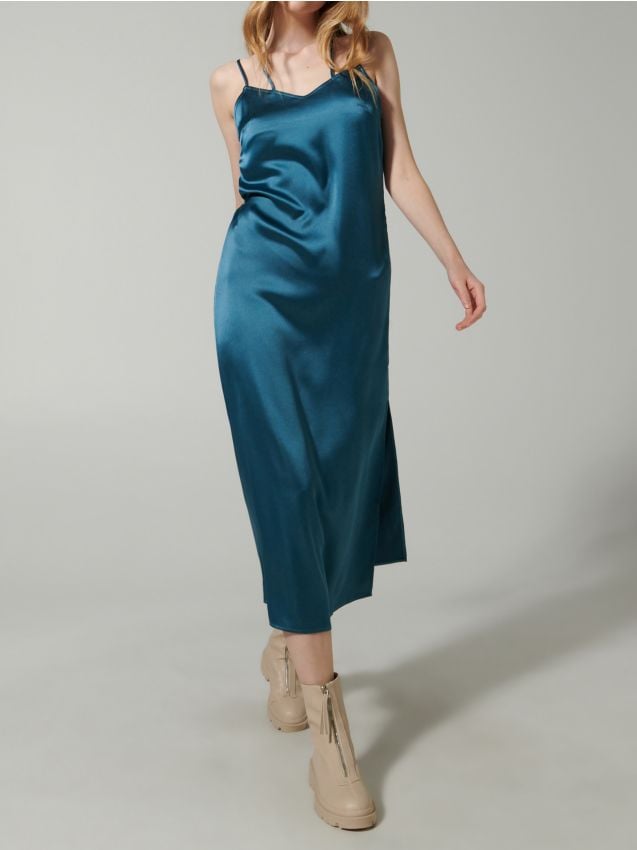 Sinsay - Saténové midi šaty na ramienkach s V výstrihom - modrozelená