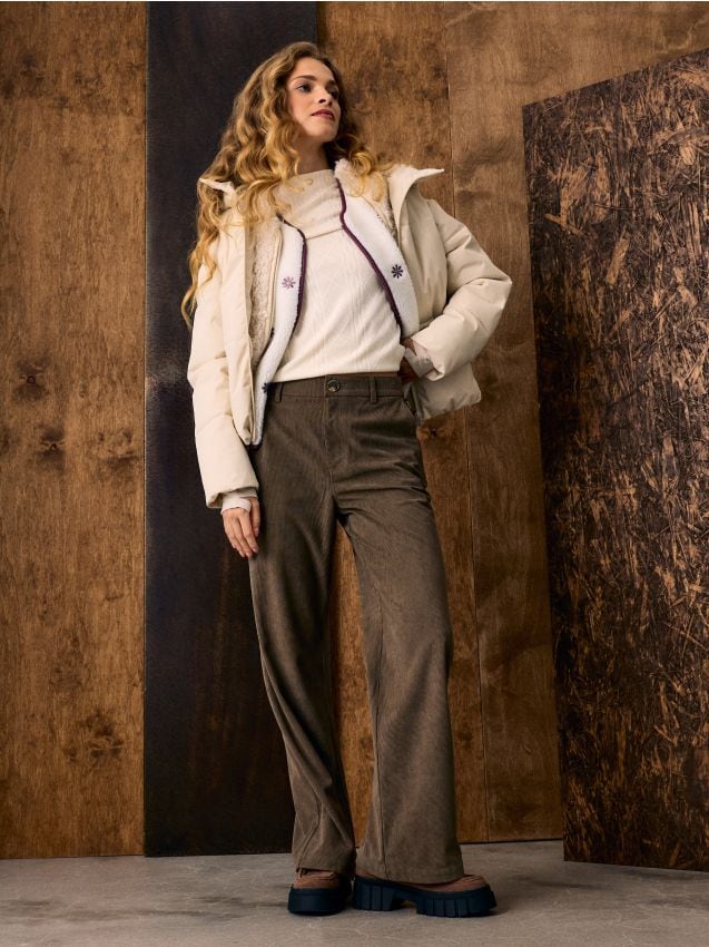 Sinsay - Pantaloni wide leg din catifea cu talie înaltă - cafeniu