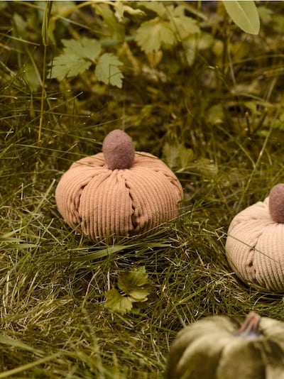 Dekoracja stojąca z motywem jesiennym