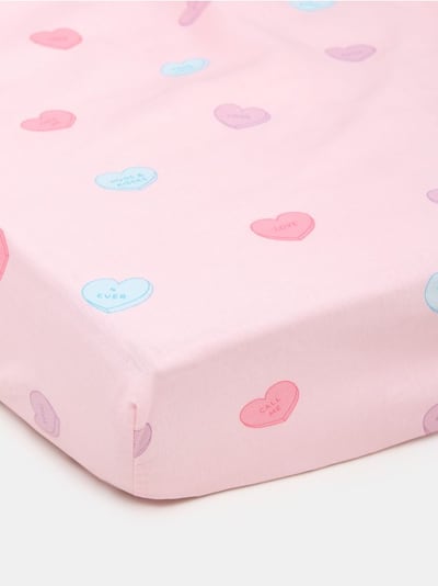 Простирадло із сердечками