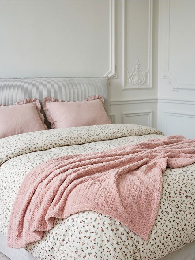 Sinsay - Cuvertură matlasată pentru pat - roz-pastel