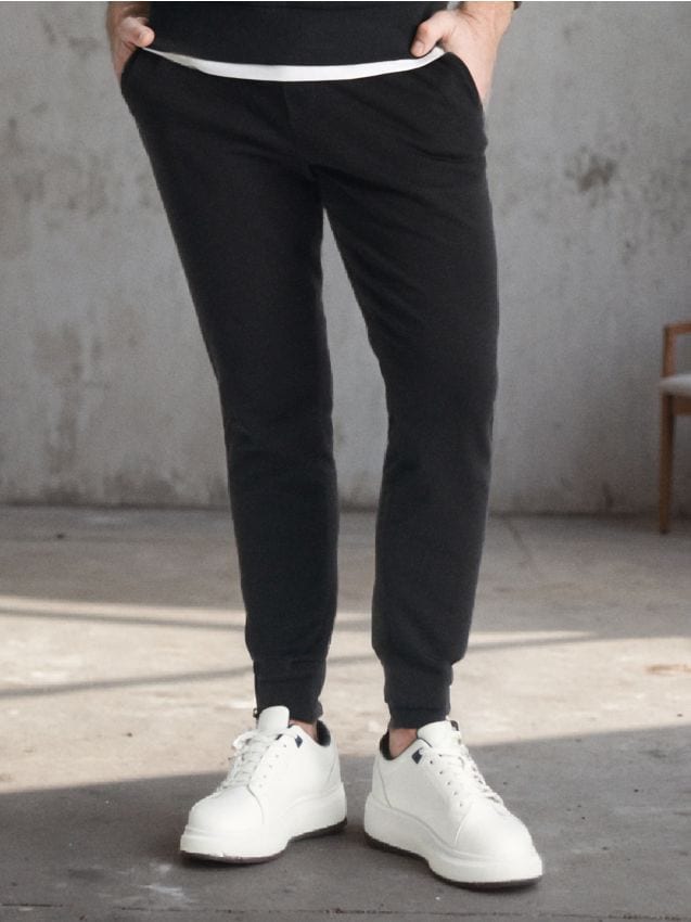 Sinsay - Pantaloni de trening slim jogger - negru