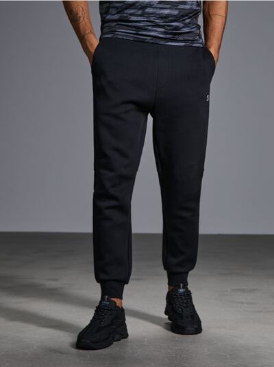 Tapered fit hlače