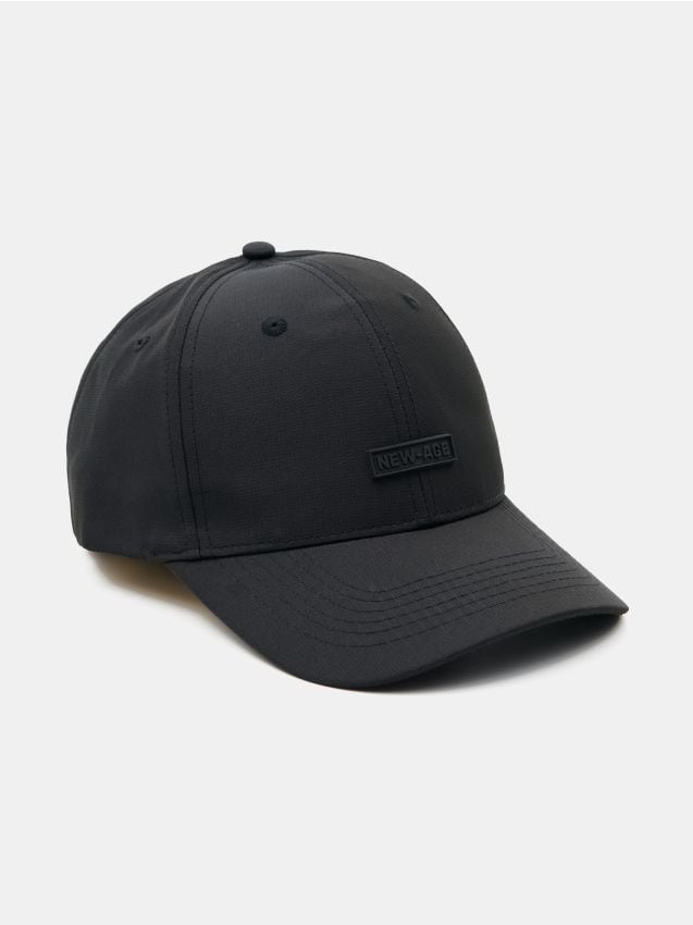 Cappellino con visiera e patch - nero