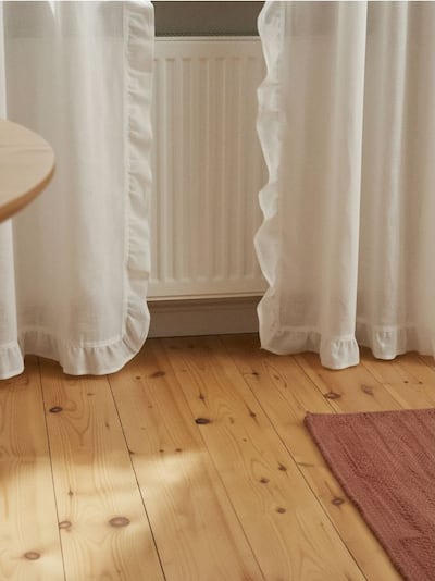 Záclona s volánkem